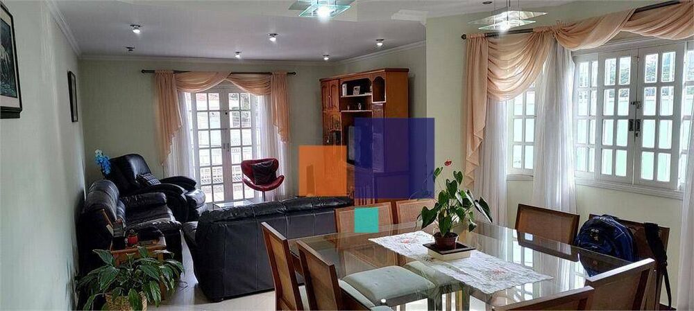 Casa, 3 quartos, 250 m² - Foto 1