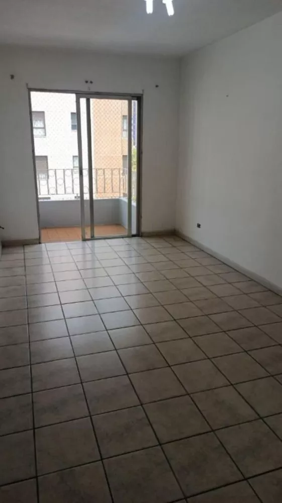 Apartamento à venda com 3 quartos, 70m² - Foto 1