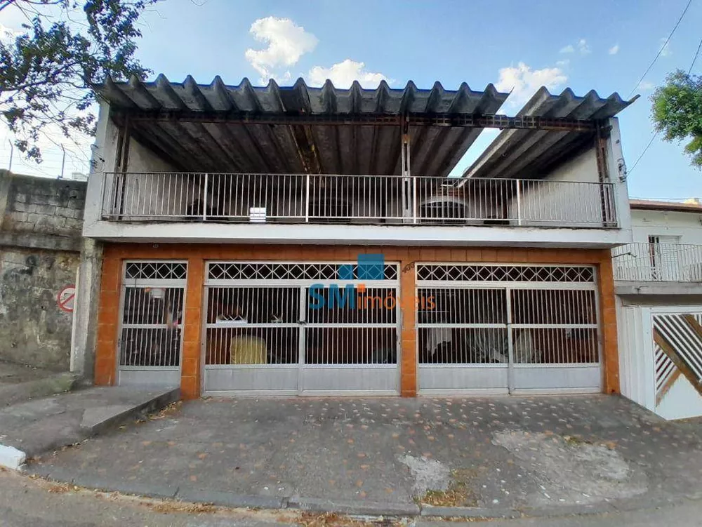 Sobrado à venda com 4 quartos, 360m² - Foto 1