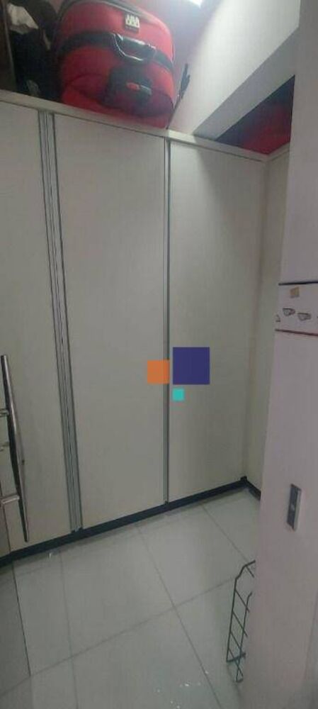 Apartamento à venda com 3 quartos, 198m² - Foto 12