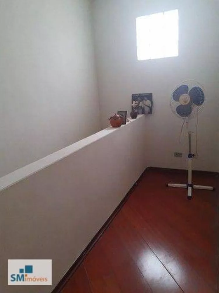 Sobrado à venda com 2 quartos, 200m² - Foto 4