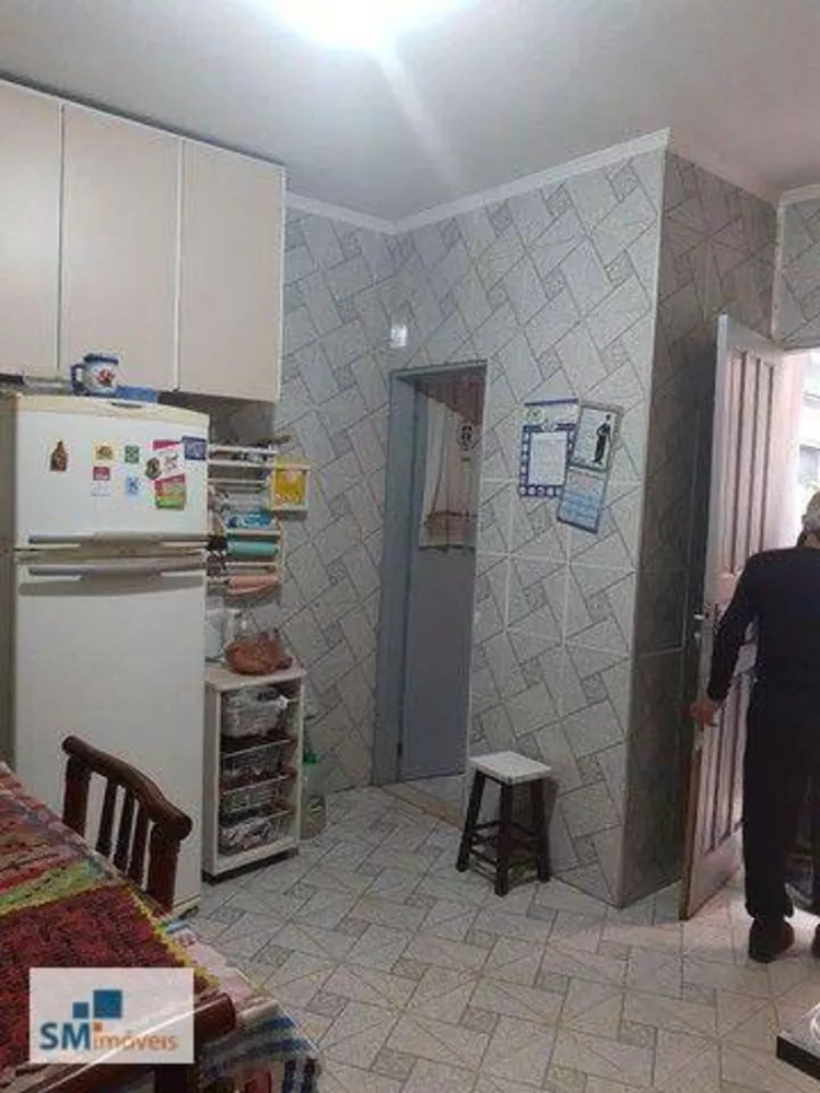 Sobrado à venda com 2 quartos, 200m² - Foto 3