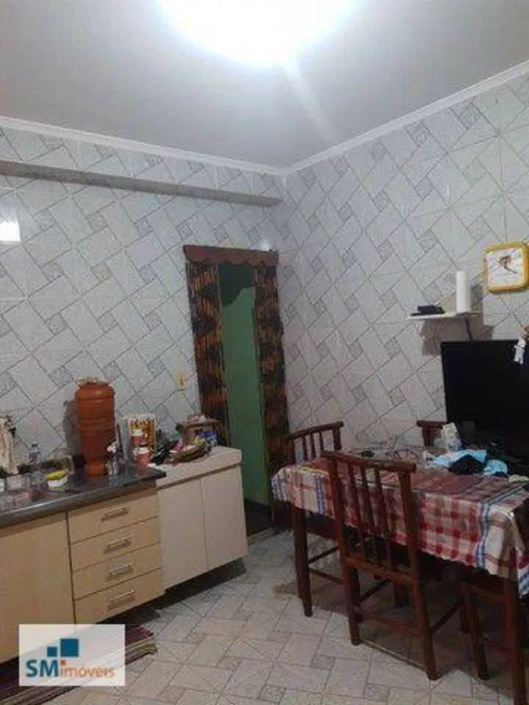 Sobrado à venda com 2 quartos, 200m² - Foto 2