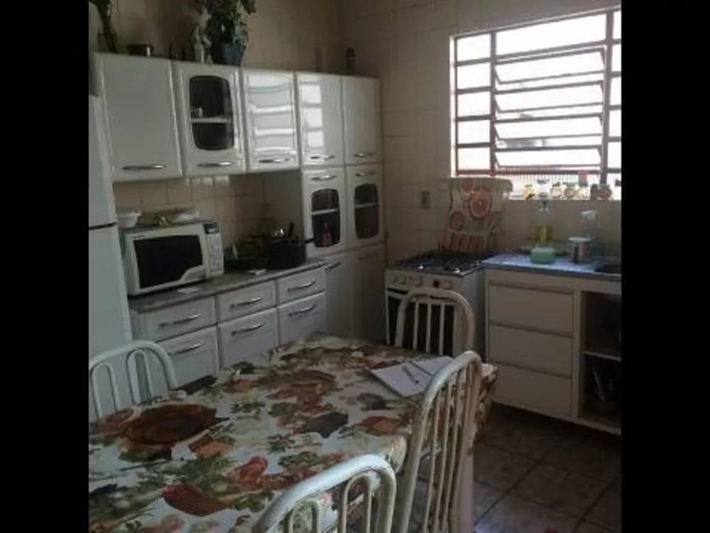 Sobrado à venda com 7 quartos, 300m² - Foto 3