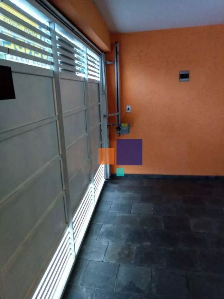 Sobrado à venda com 3 quartos, 200m² - Foto 2