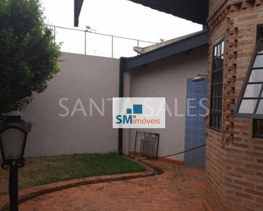 Casa à venda com 3 quartos, 200m² - Foto 1