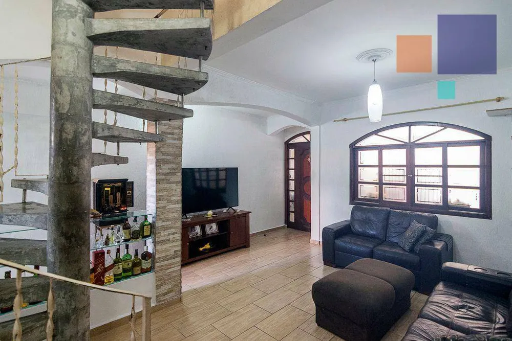 Casa, 3 quartos, 216 m² - Foto 4