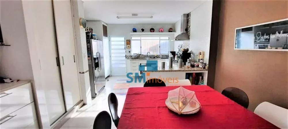 Sobrado à venda com 5 quartos, 460m² - Foto 1