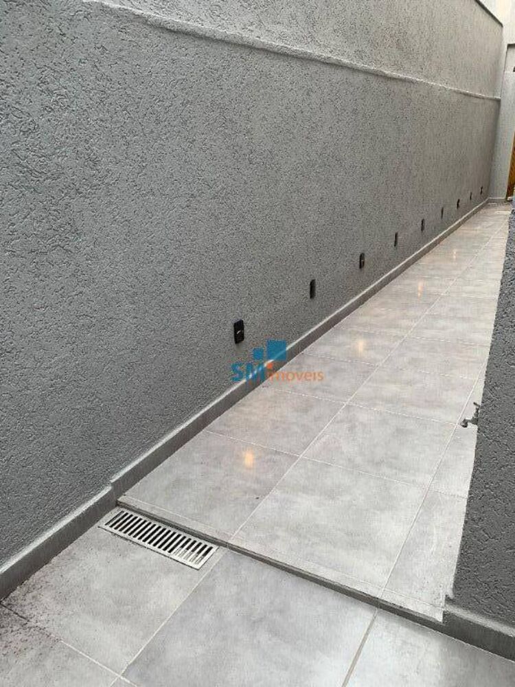 Casa à venda com 3 quartos, 220m² - Foto 8