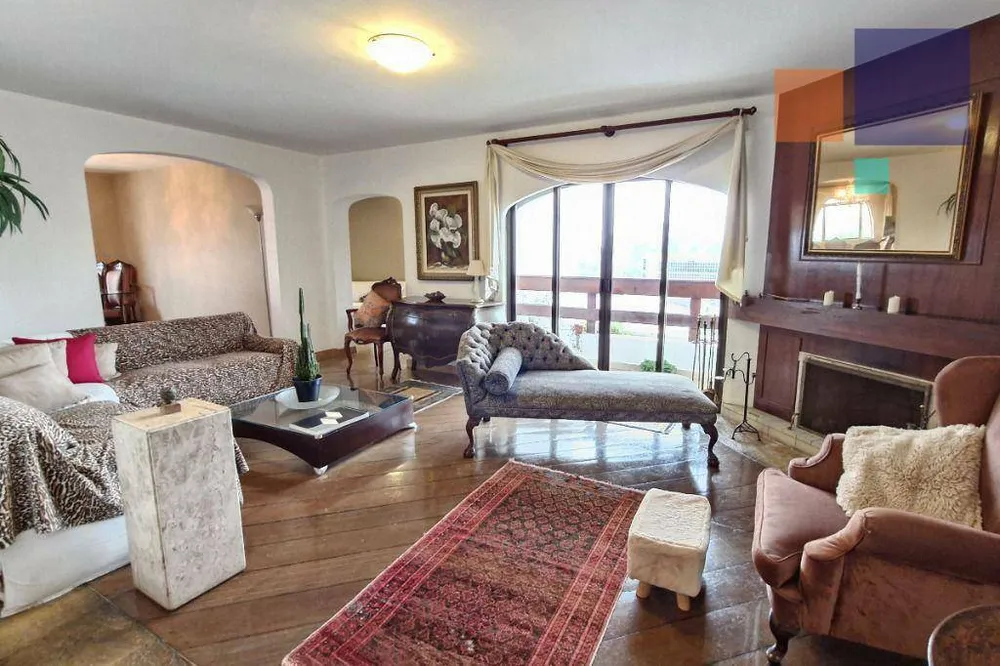 Apartamento, 3 quartos, 224 m² - Foto 1