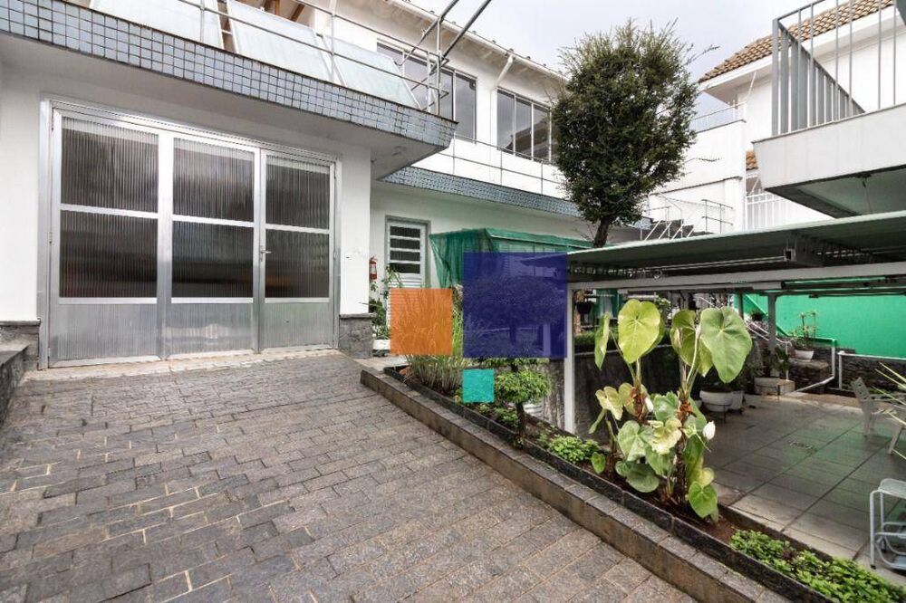 Casa à venda com 3 quartos, 335m² - Foto 2