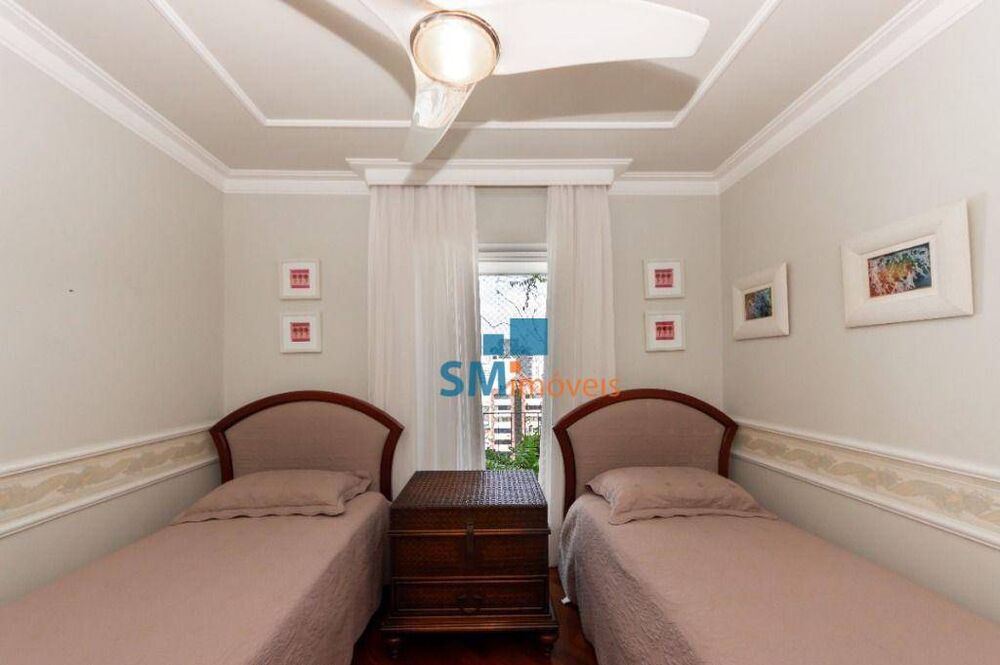 Apartamento à venda com 3 quartos, 168m² - Foto 3