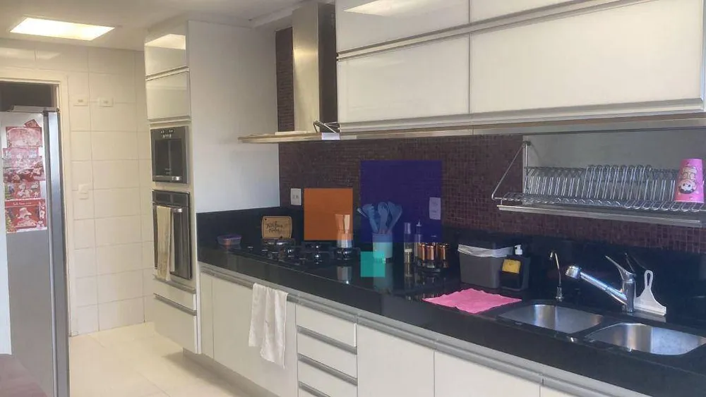 Apartamento, 3 quartos, 213 m² - Foto 1