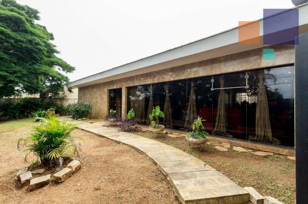 Casa, 3 quartos, 242 m² - Foto 1