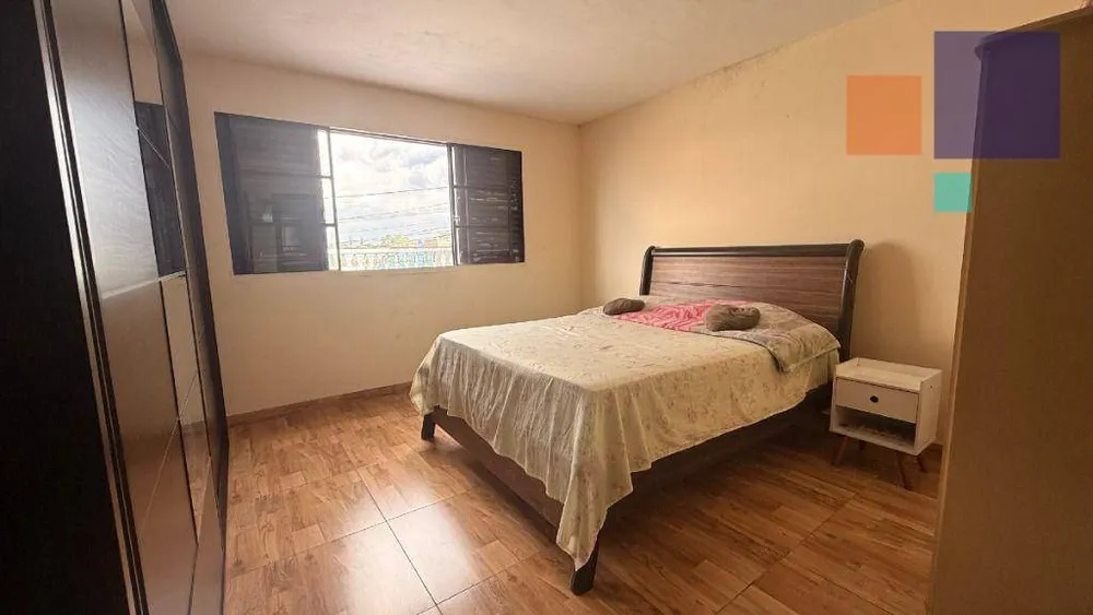 Casa, 4 quartos, 171 m² - Foto 1