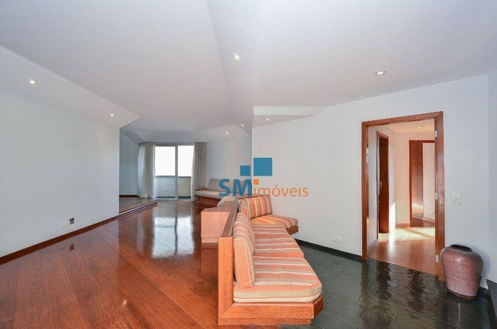 Apartamento à venda com 3 quartos, 150m² - Foto 1