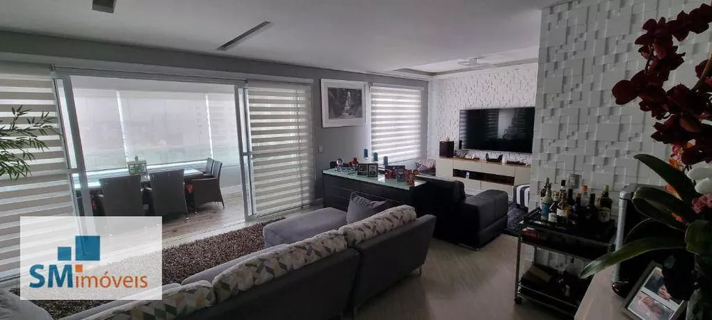 Apartamento à venda com 3 quartos, 180m² - Foto 1