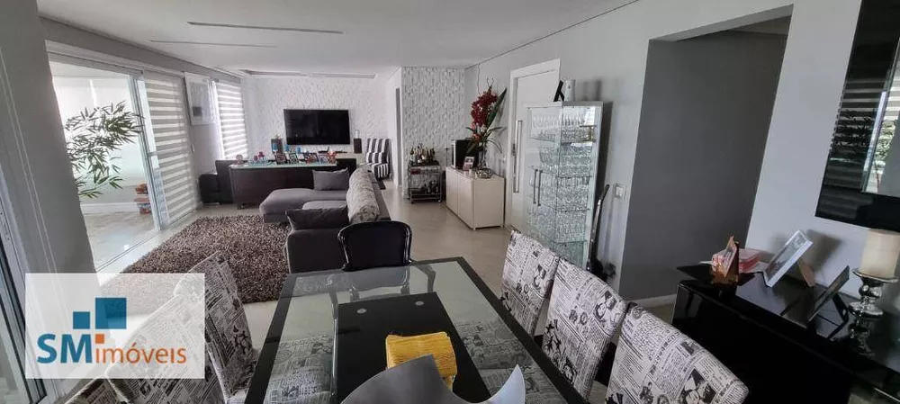 Apartamento à venda com 3 quartos, 180m² - Foto 4