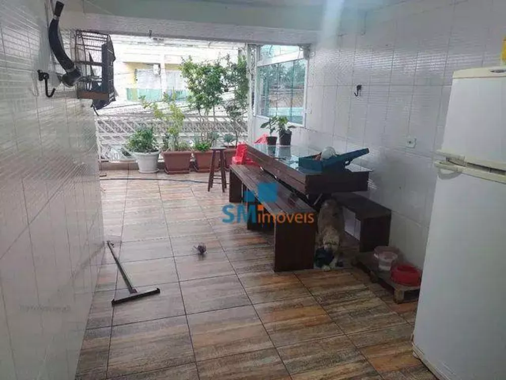 Sobrado à venda com 3 quartos, 200m² - Foto 1