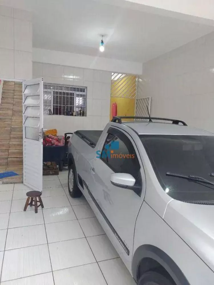 Sobrado à venda com 3 quartos, 200m² - Foto 2