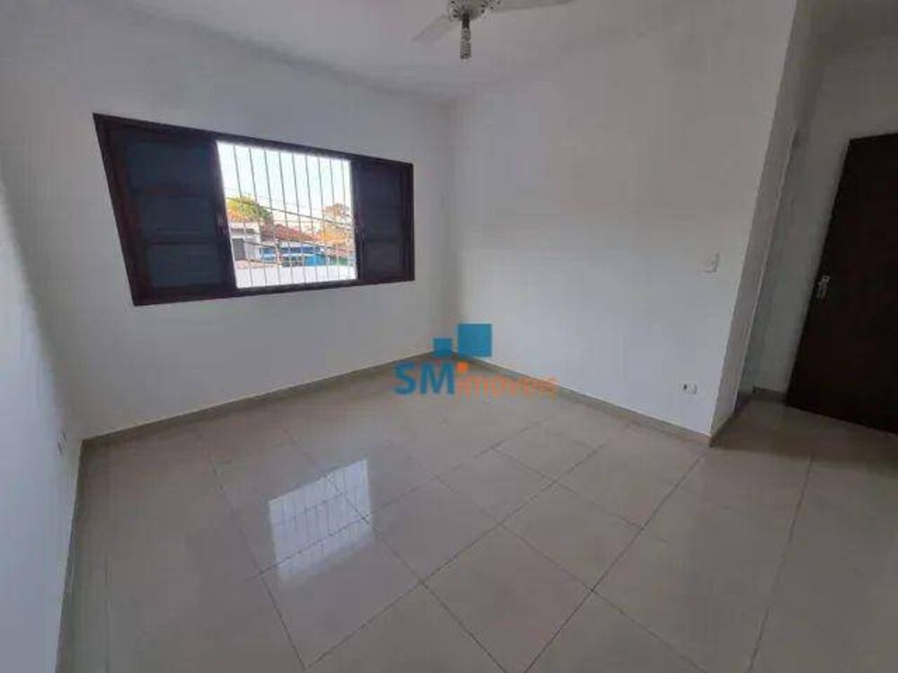 Sobrado à venda com 3 quartos, 210m² - Foto 1