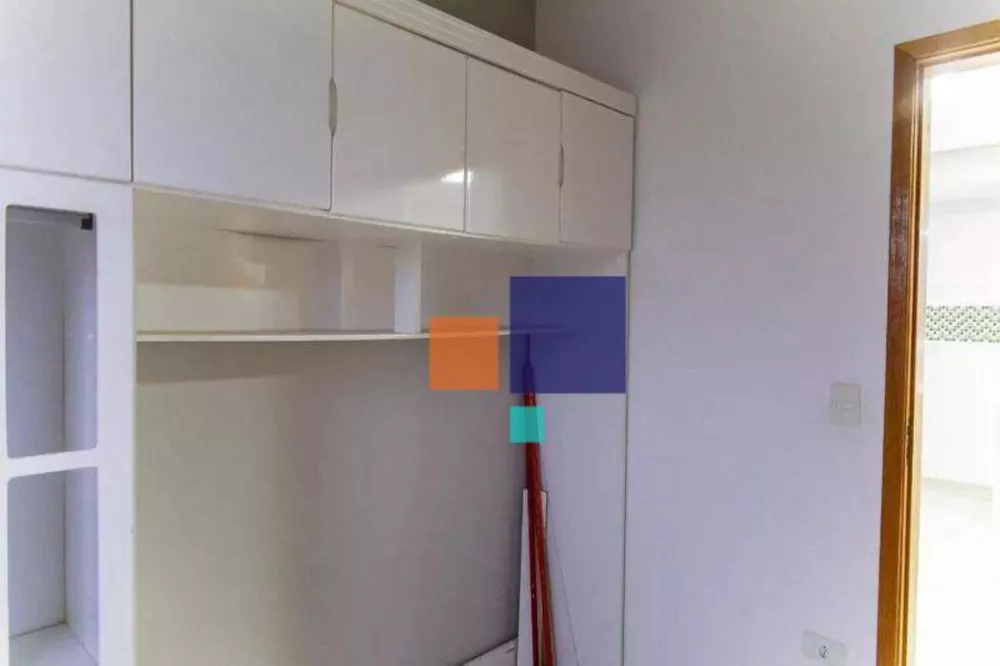 Apartamento à venda com 2 quartos, 42m² - Foto 2