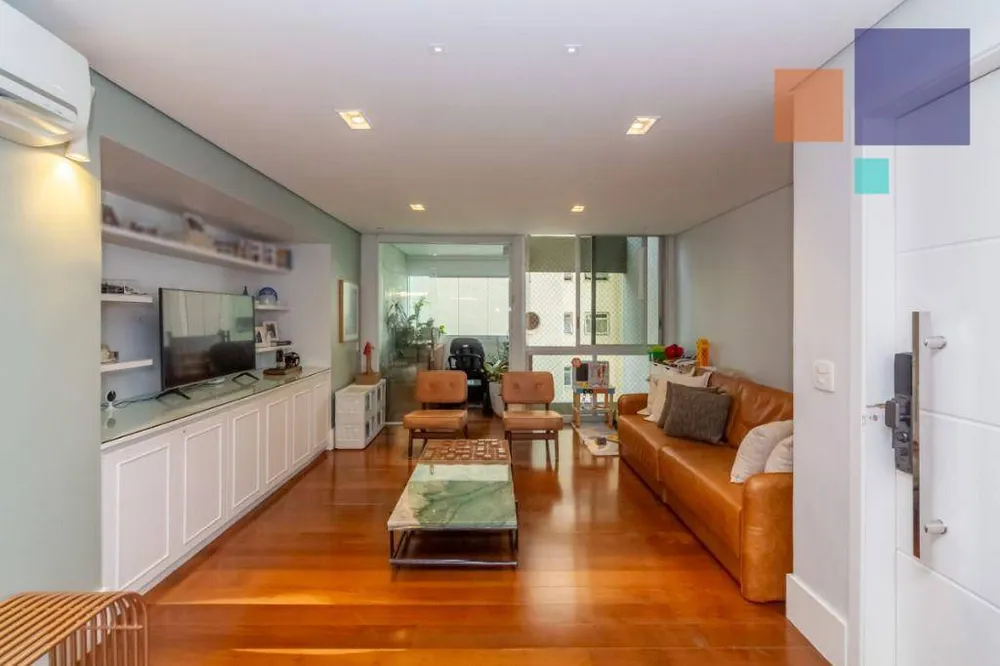 Apartamento, 3 quartos, 130 m² - Foto 1