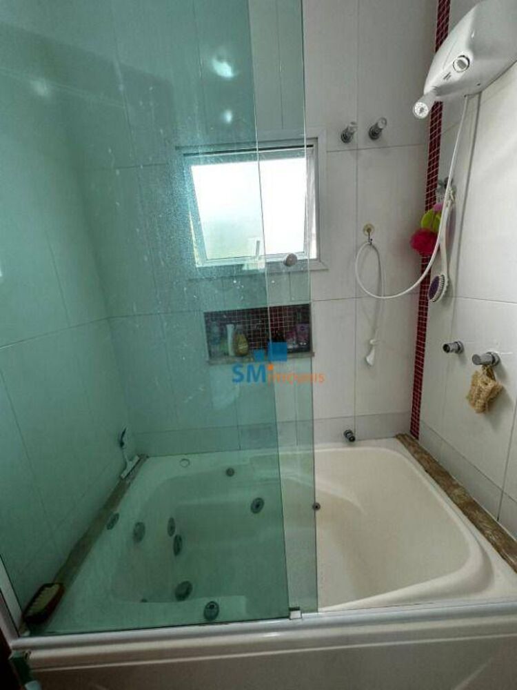 Casa à venda com 4 quartos, 300m² - Foto 3