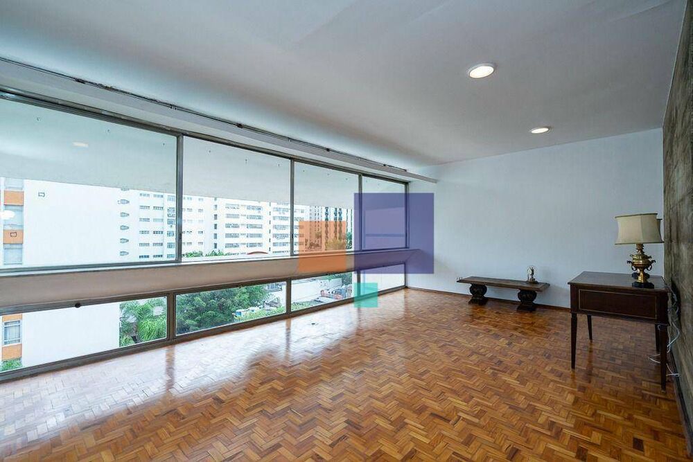 Apartamento à venda com 3 quartos, 200m² - Foto 1
