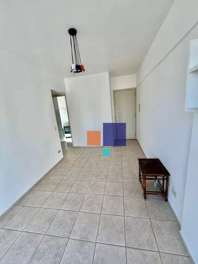 Apartamento à venda com 1 quarto, 40m² - Foto 2