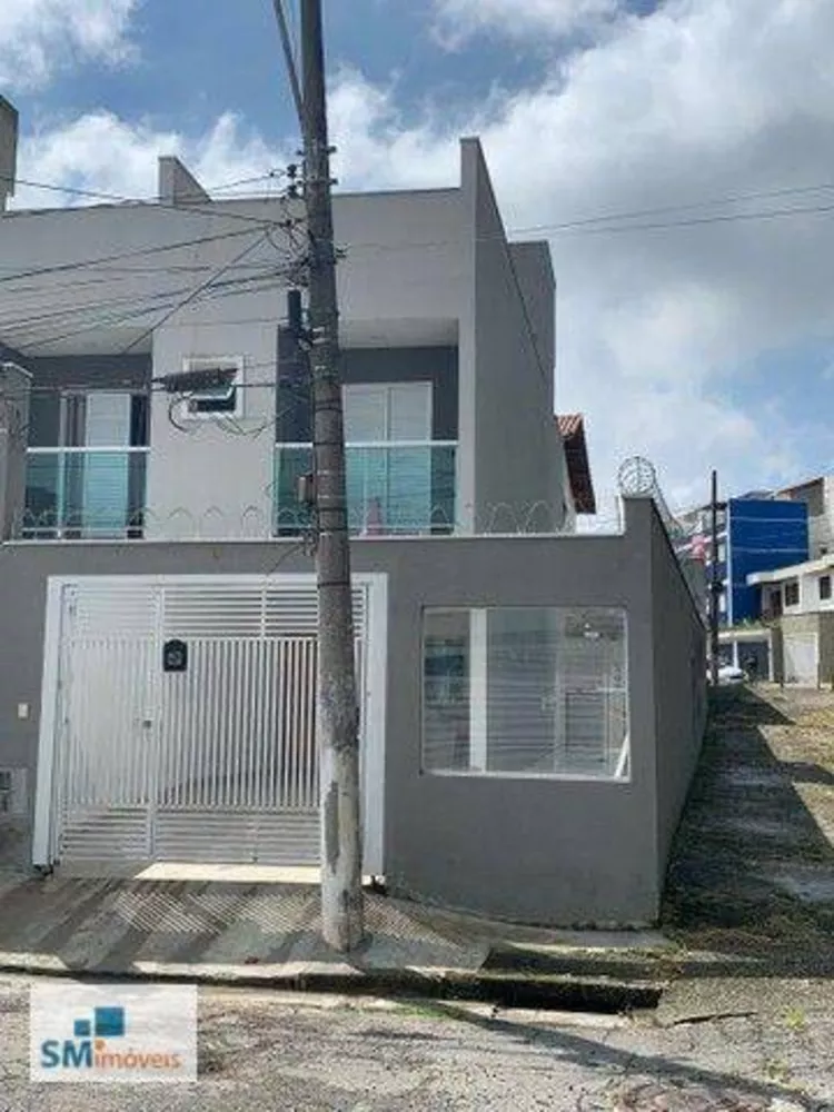 Casa à venda com 3 quartos, 124m² - Foto 1