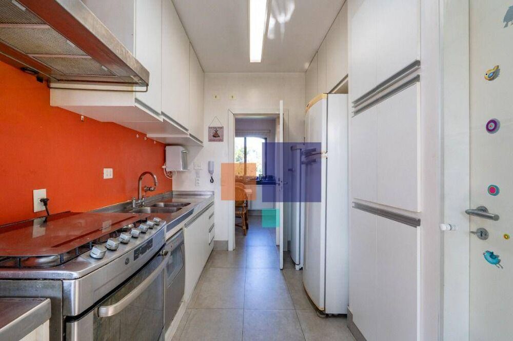 Apartamento à venda com 3 quartos, 232m² - Foto 8