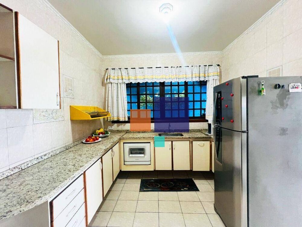 Sobrado à venda com 4 quartos, 252m² - Foto 32