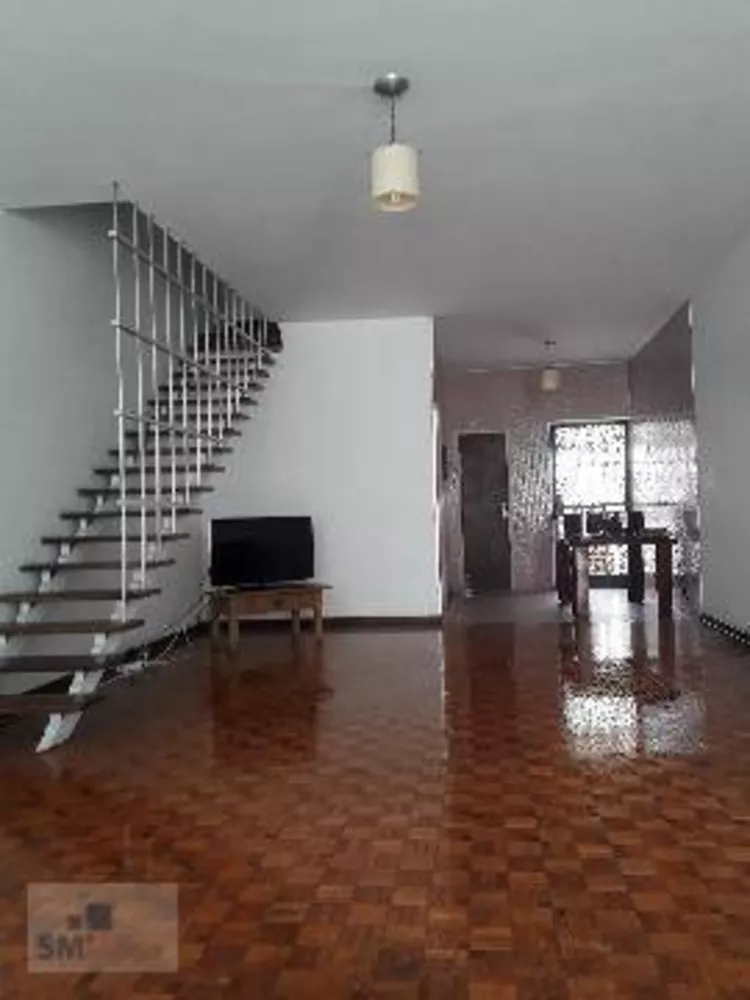 Sobrado à venda com 3 quartos, 180m² - Foto 2