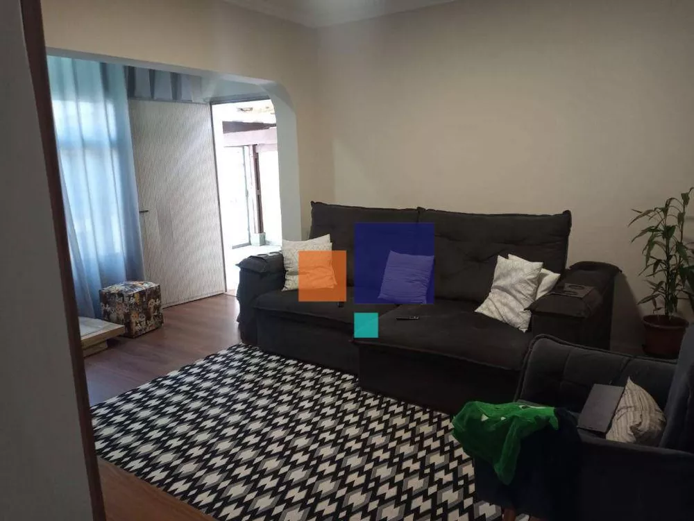 Casa à venda com 3 quartos, 250m² - Foto 1