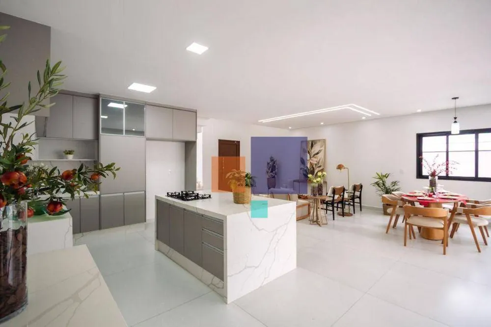 Sobrado, 3 quartos, 328 m² - Foto 1