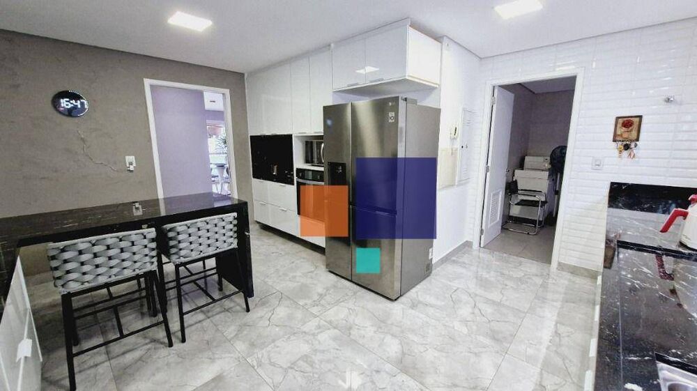 Apartamento à venda com 3 quartos, 238m² - Foto 11