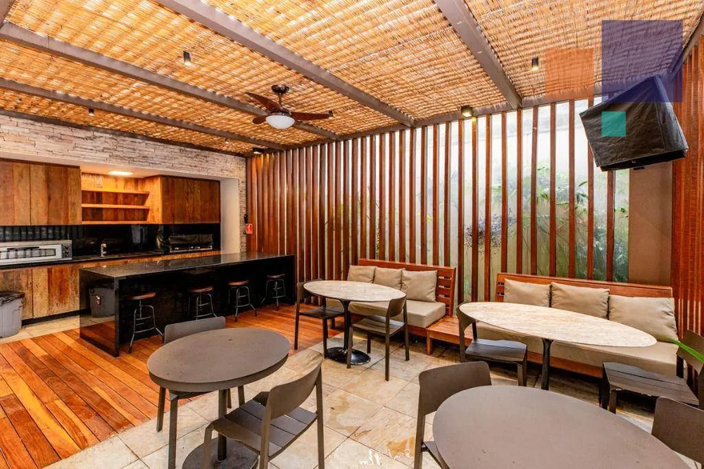 Apartamento, 3 quartos, 242 m² - Foto 2
