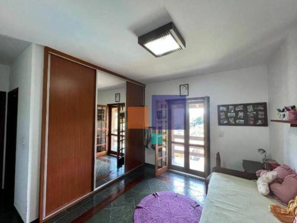 Chácara à venda com 5 quartos, 562m² - Foto 13