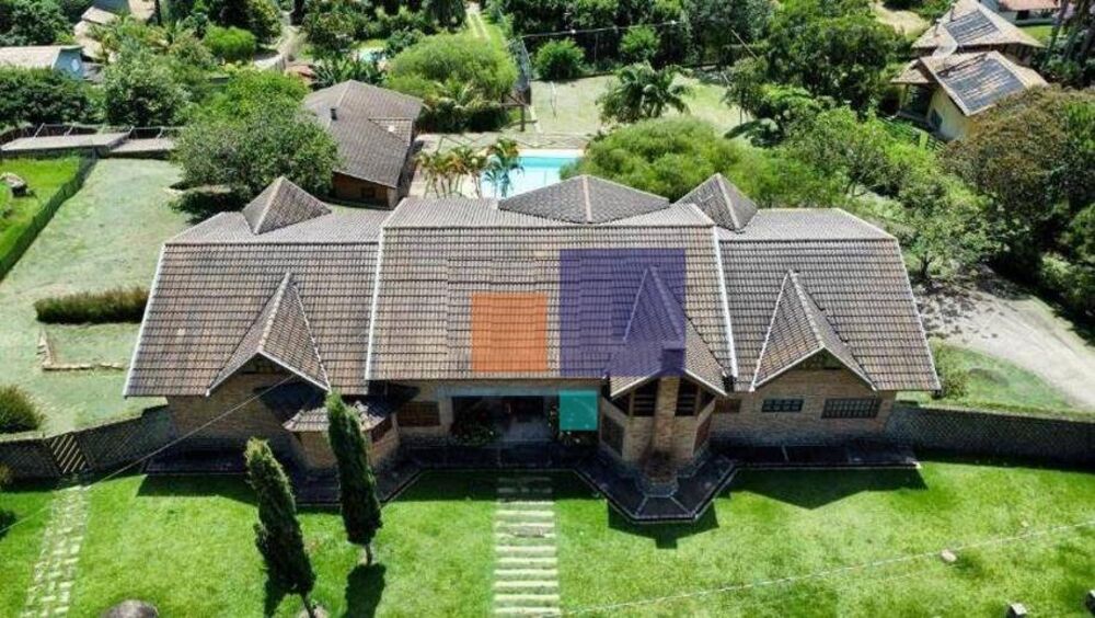 Chácara à venda com 5 quartos, 562m² - Foto 1