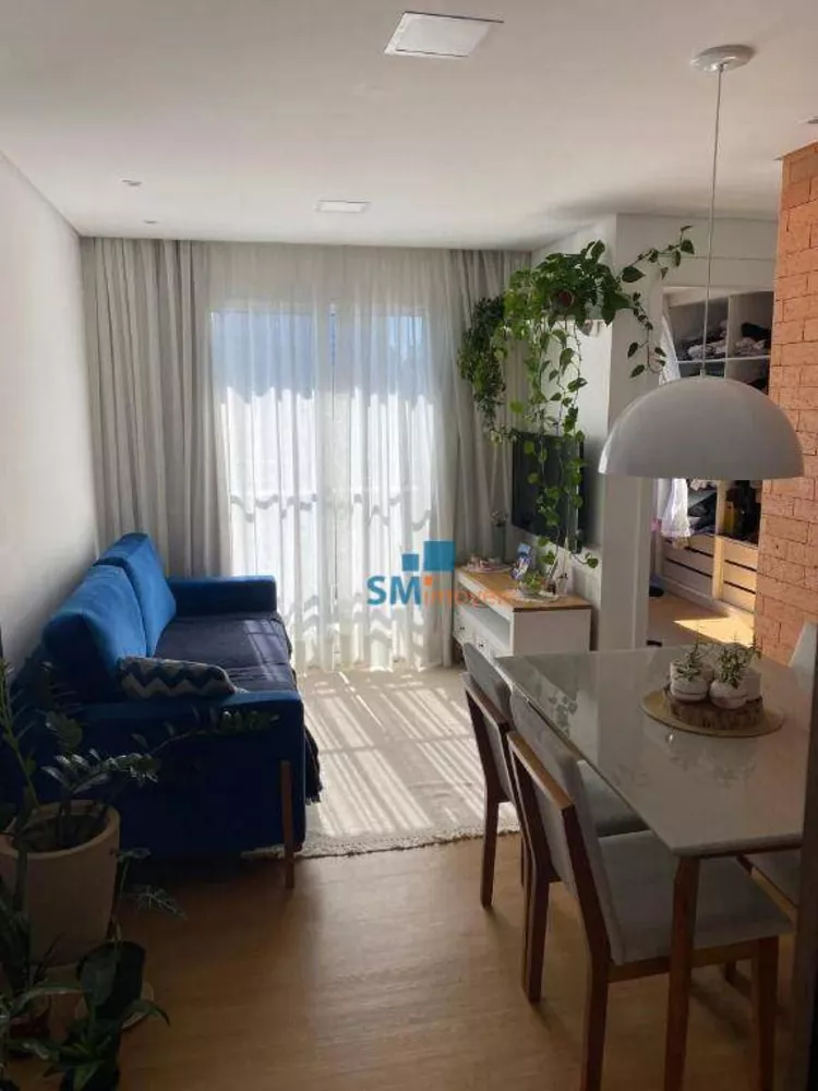 Apartamento à venda com 2 quartos, 42m² - Foto 2