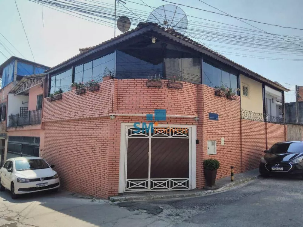 Casa à venda com 2 quartos, 250m² - Foto 1