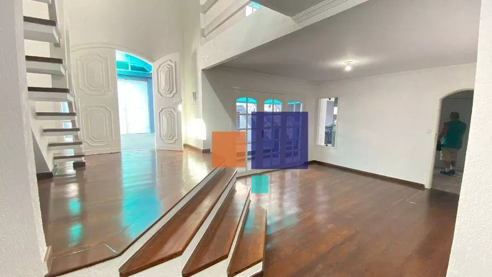 Sobrado à venda e aluguel com 3 quartos, 373m² - Foto 3