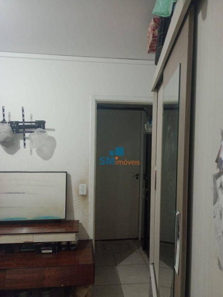 Apartamento à venda com 1 quarto, 32m² - Foto 2