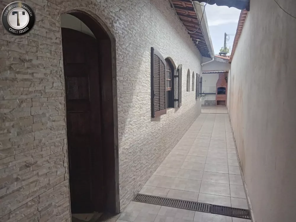 Casa à venda com 2 quartos, 80m² - Foto 1