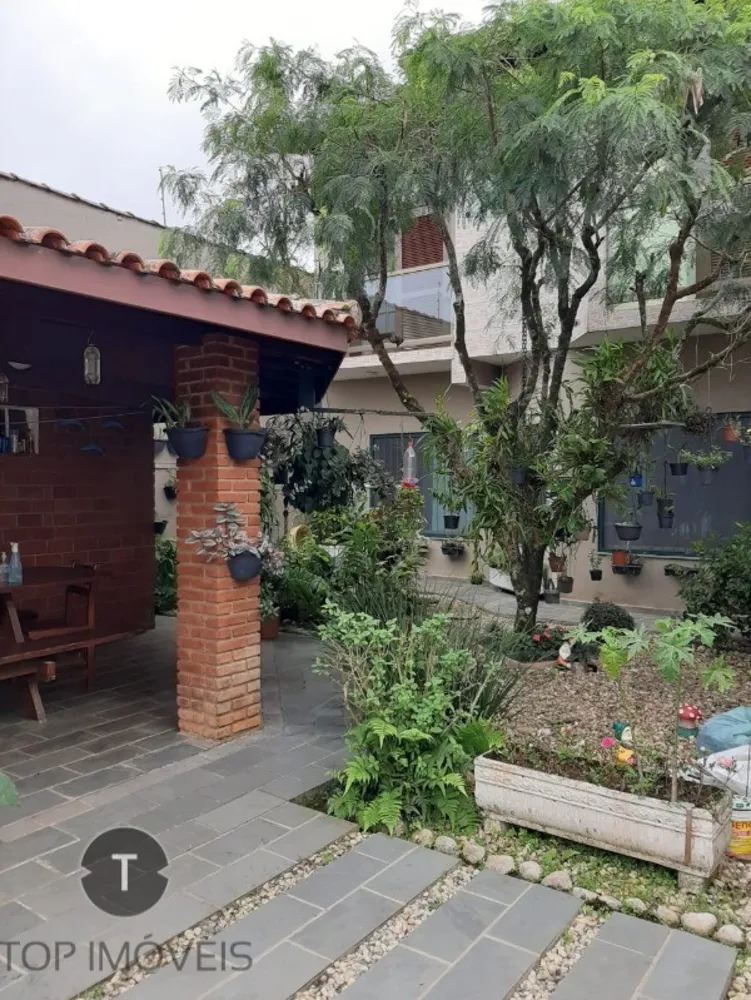 Casa, 4 quartos, 189 m² - Foto 1