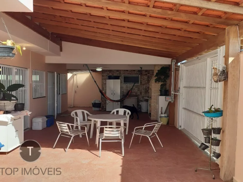 Casa à venda com 2 quartos, 100m² - Foto 4