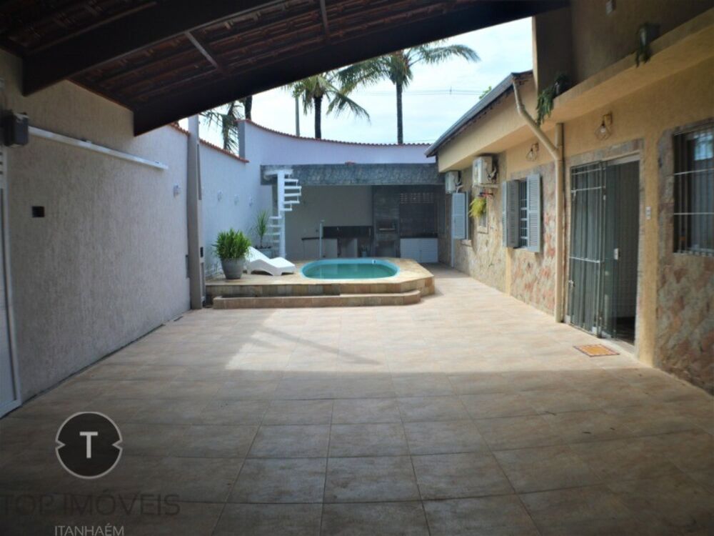 Casa à venda com 2 quartos, 140m² - Foto 2