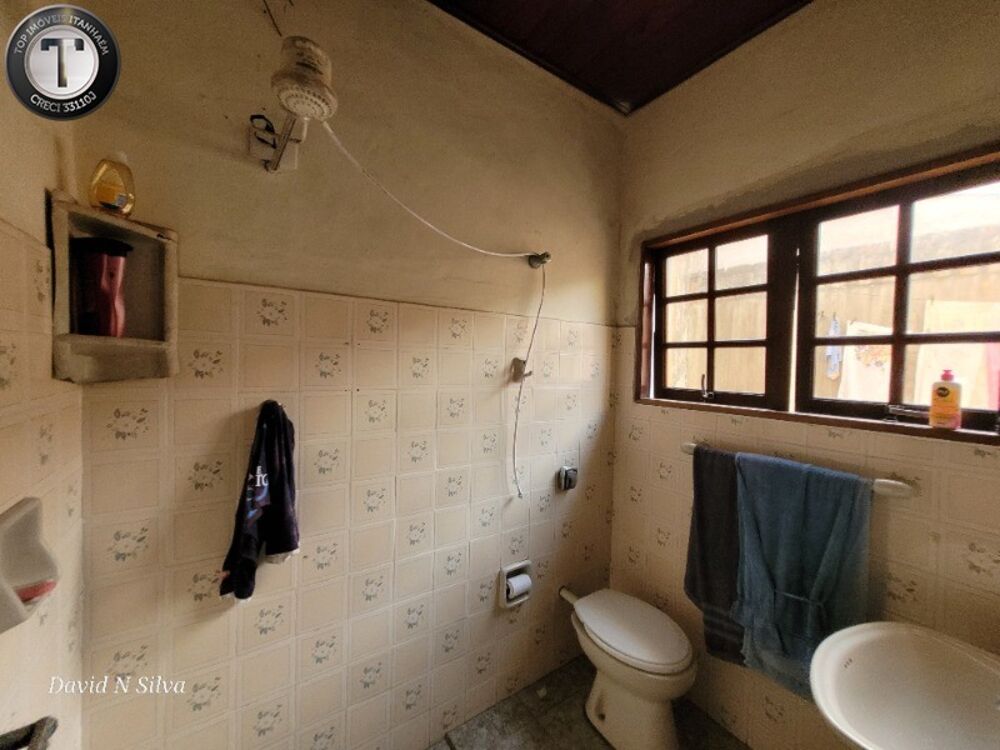 Casa, 4 quartos, 197 m² - Foto 1