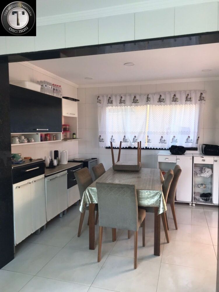 Casa, 4 quartos, 277 m² - Foto 3